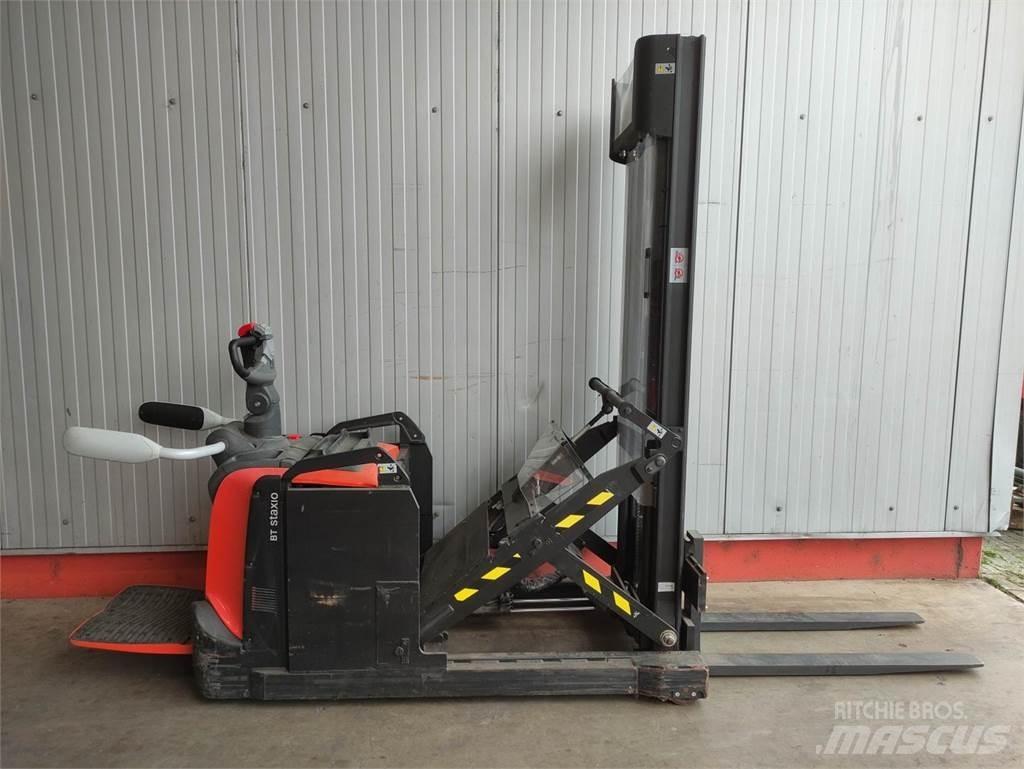 BT SPE120 XR Reach truck