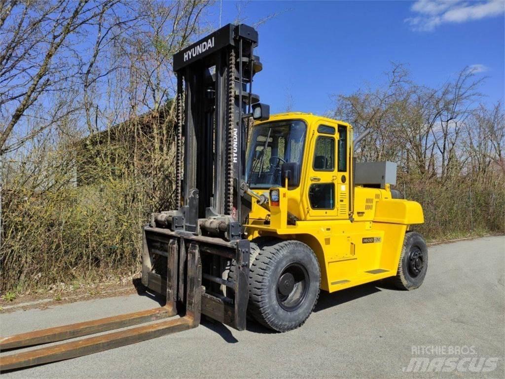 Hyundai 160D-7E Diesel trucks