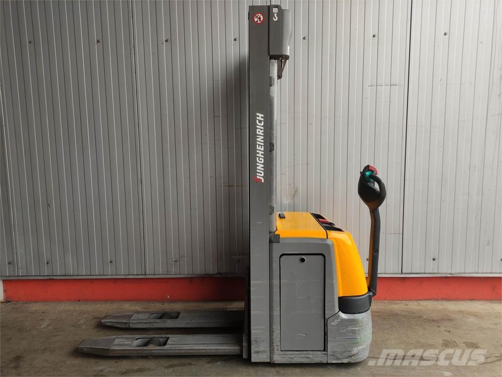 Jungheinrich EJC 214 Pedestrian stacker