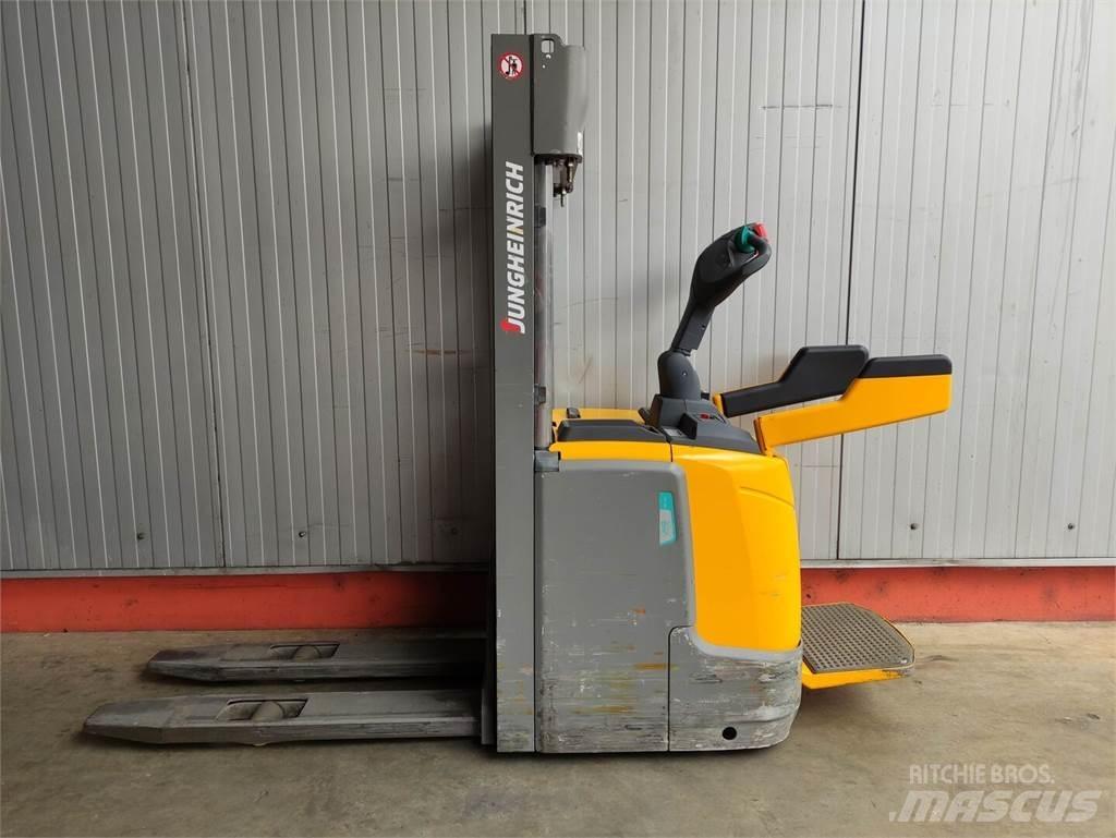 Jungheinrich ERC 212 Pedestrian stacker