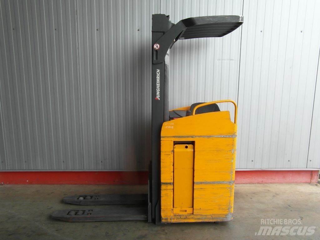 Jungheinrich ESC216-Z Self propelled stackers