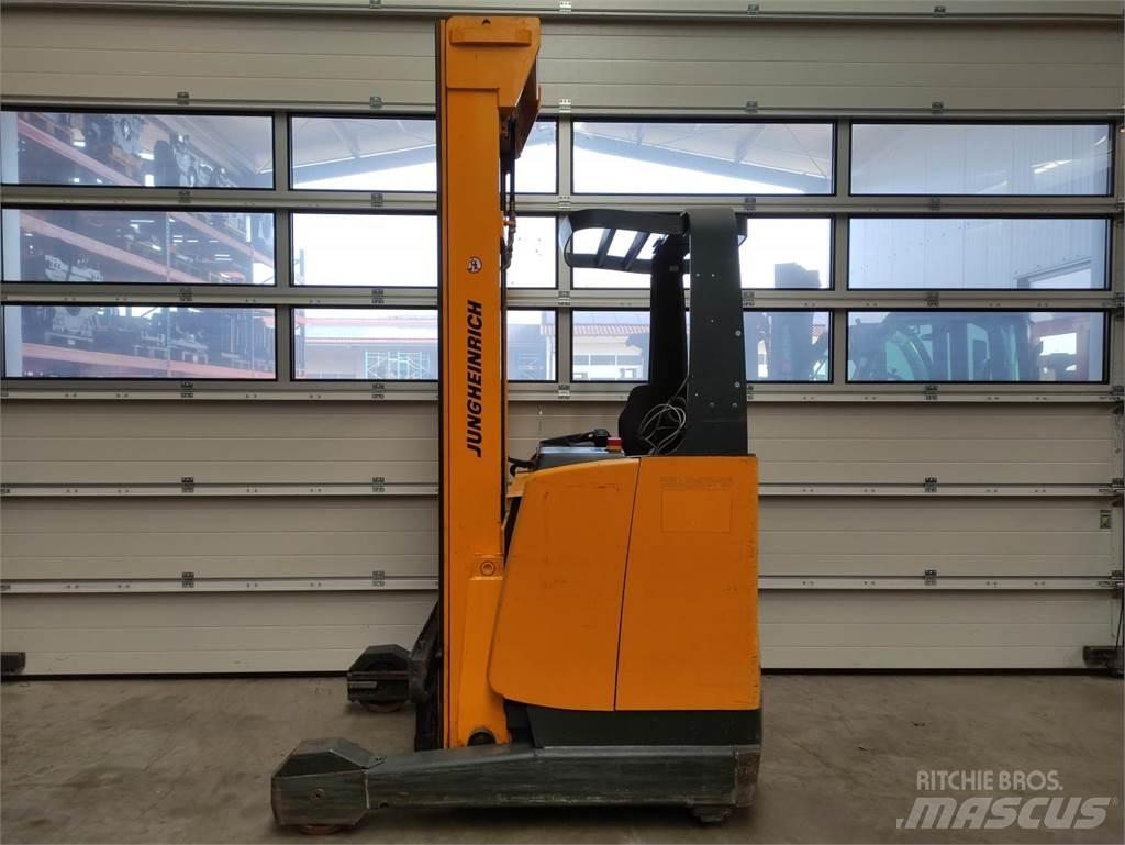 Jungheinrich ETV 214 Reach truck