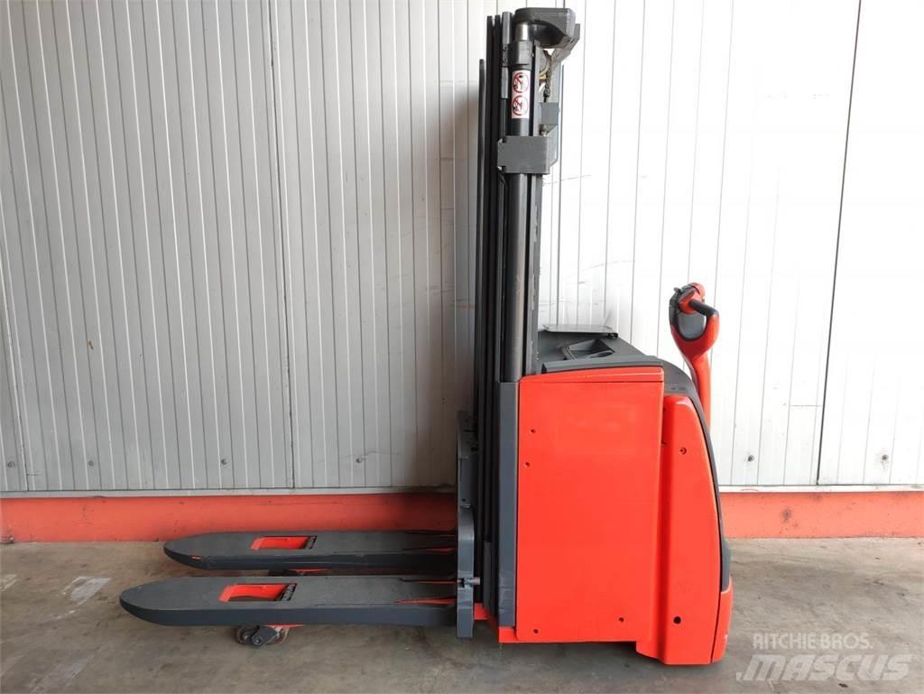 Linde L20i-1173 Pedestrian stacker
