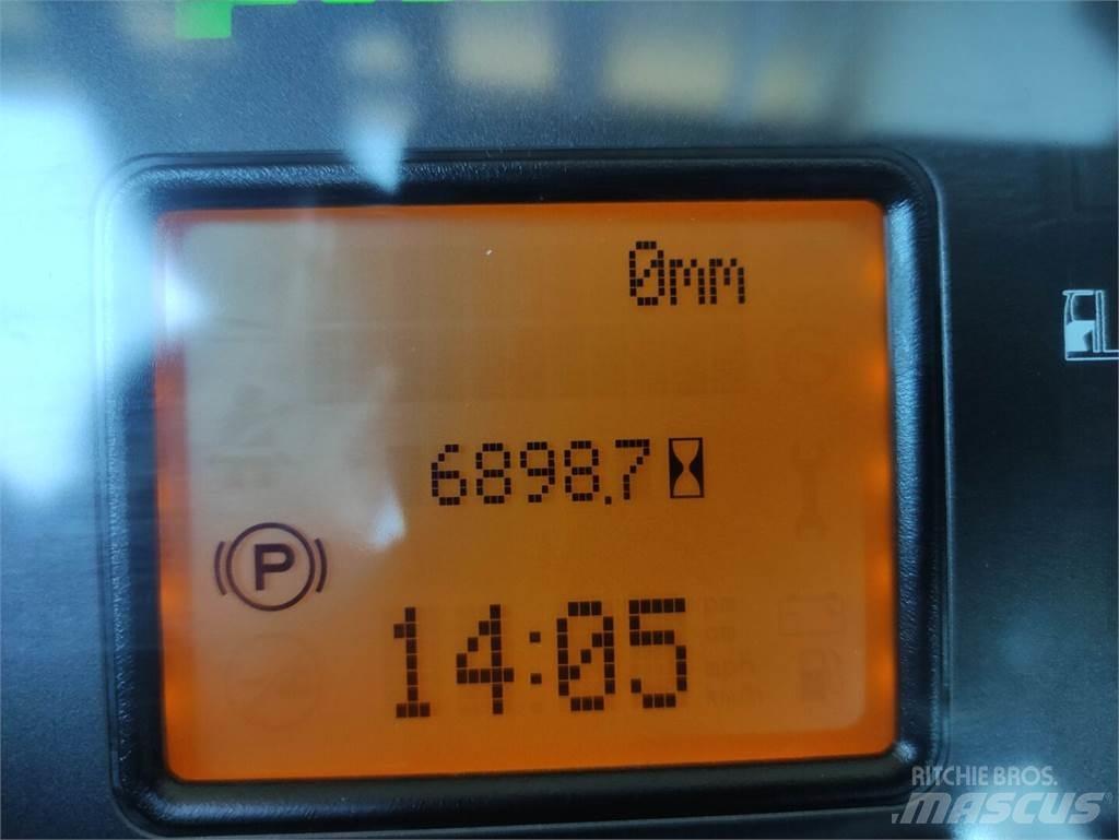 Linde R16N-01-112 Reach truck