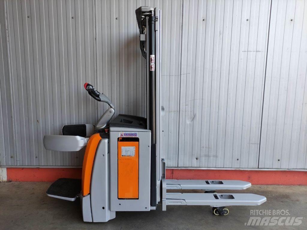 Still EXV-SF16i (LACK NEU) Pedestrian stacker