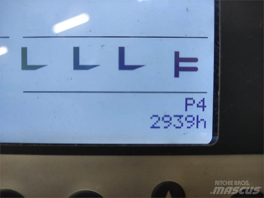 Still FM-X-17 Reach truck