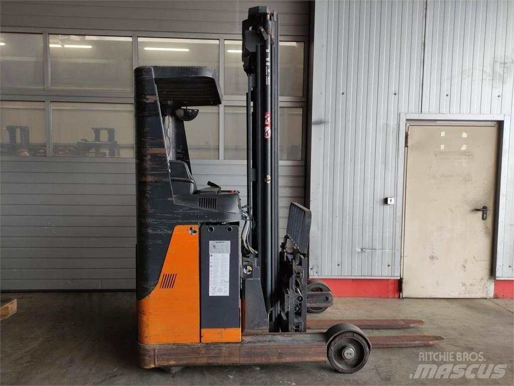 Still FM14 Reach truck