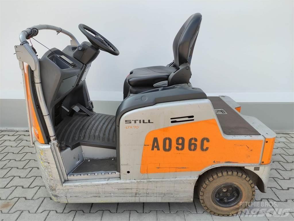 Still LTX-70 Tow truck