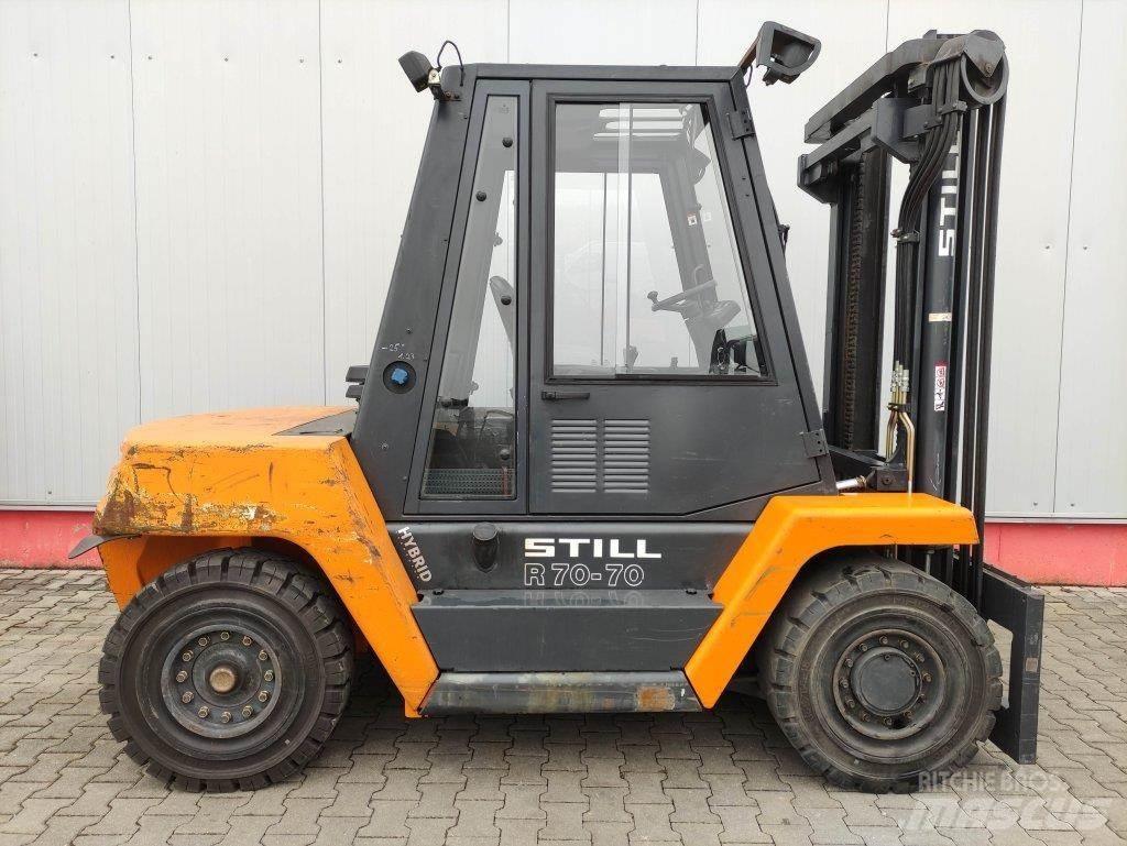 Still R70-70 Diesel trucks