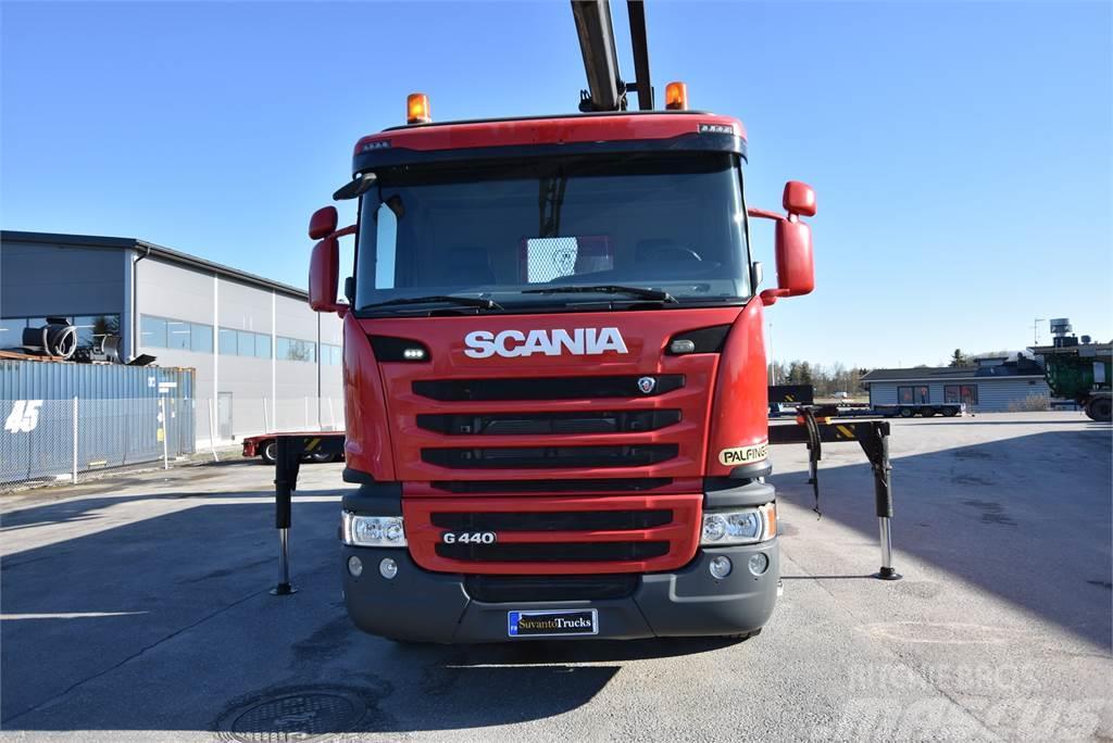 Scania G440 8X4 Truck mounted cranes