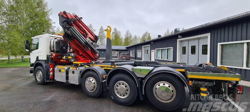 Scania P440 Truck mounted cranes