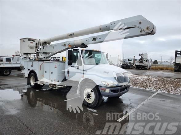 Altec AA755MH Truck mounted platforms