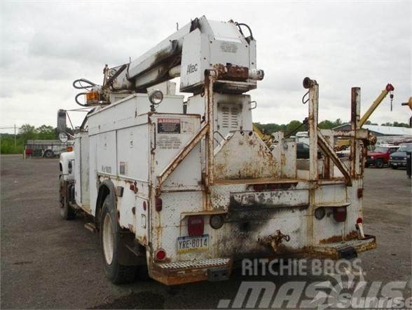Altec D845B Truck mounted platforms
