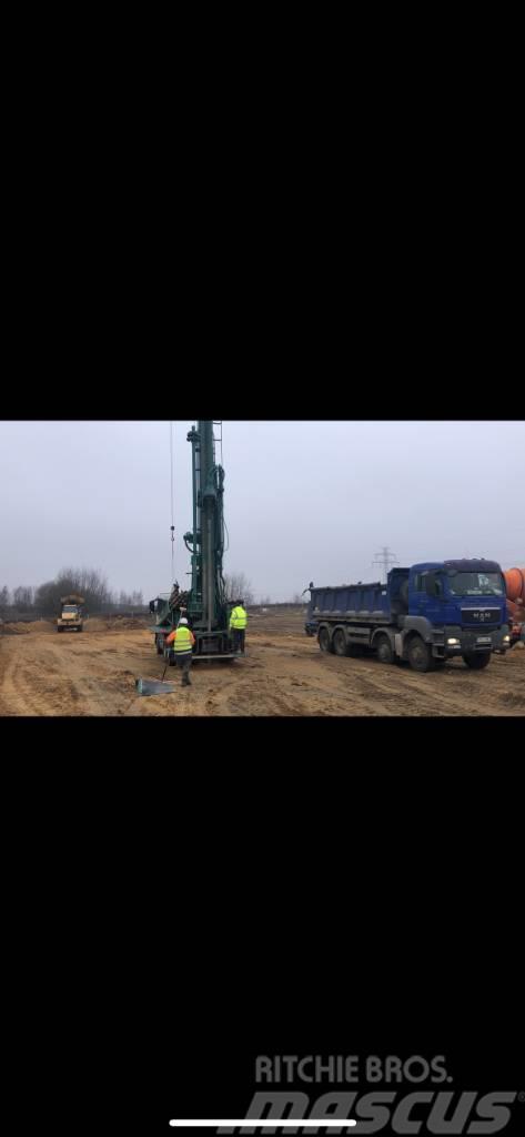  Reichdrill Legend 3 Truck mounted drill rig