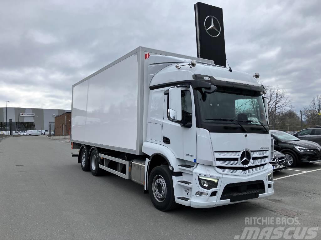 Mercedes-Benz Actros V 2836 L 6x2 Box trucks