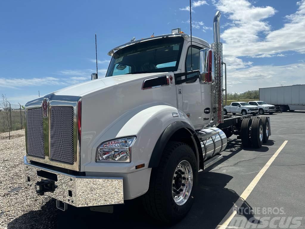 Kenworth T 880 Prime Movers