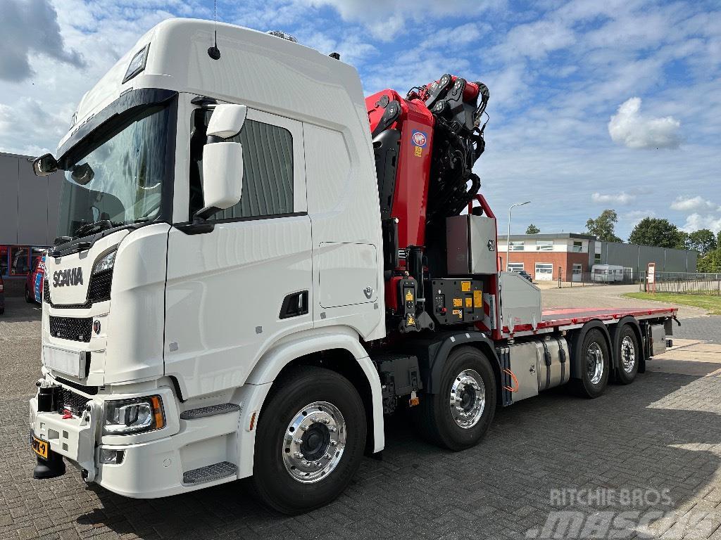 Scania R 590 Truck mounted cranes