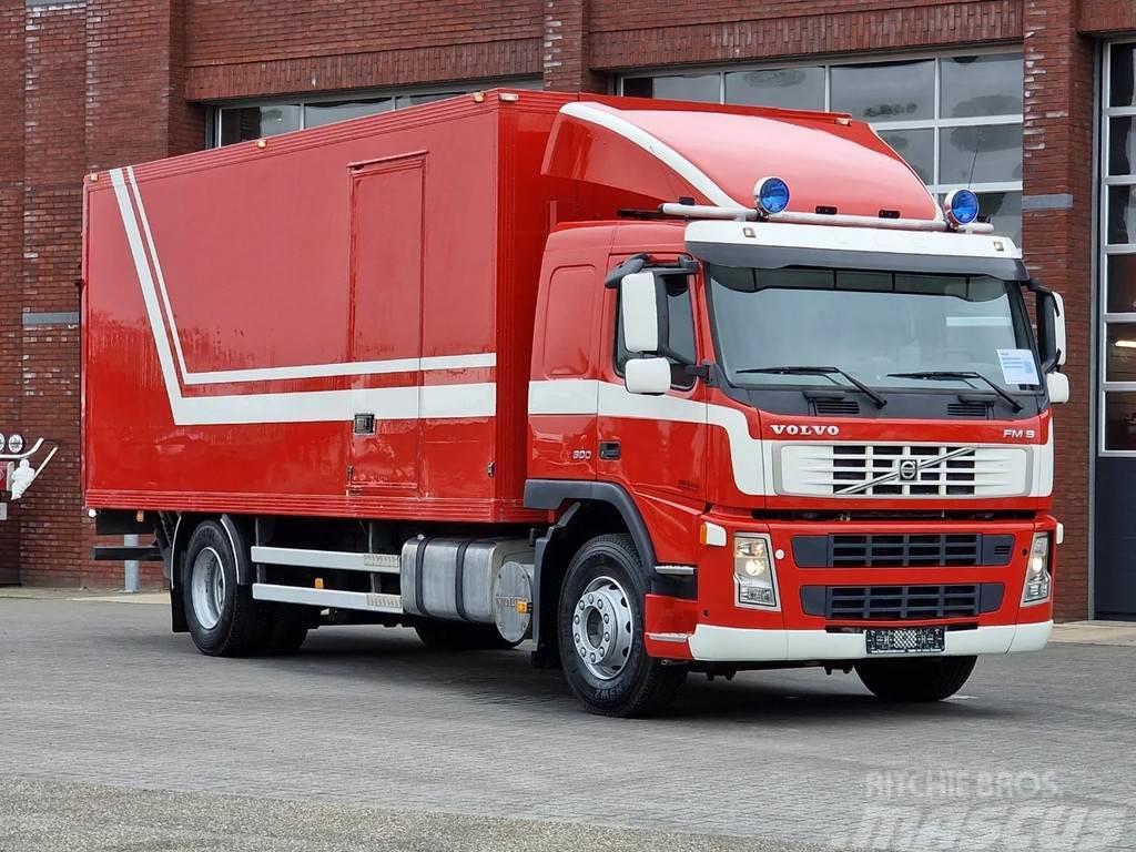 Volvo FM 300 4x2 Box - Original low KM 260Tkm - Loadlift Box trucks