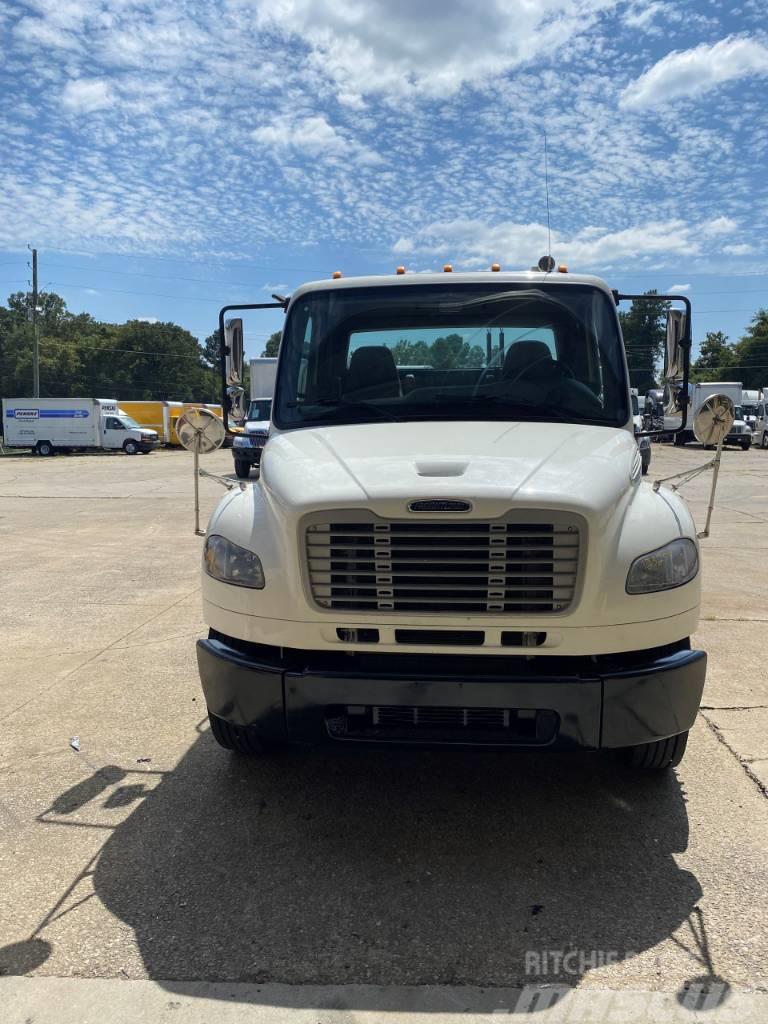 Freightliner M2 Prime Movers