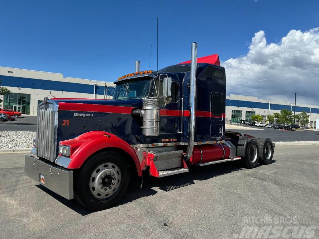Kenworth W 900 L Prime Movers