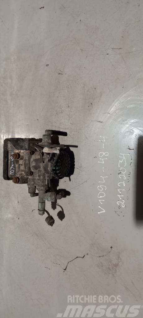 Volvo FH13.440 21122034  EBS valve Gearboxes