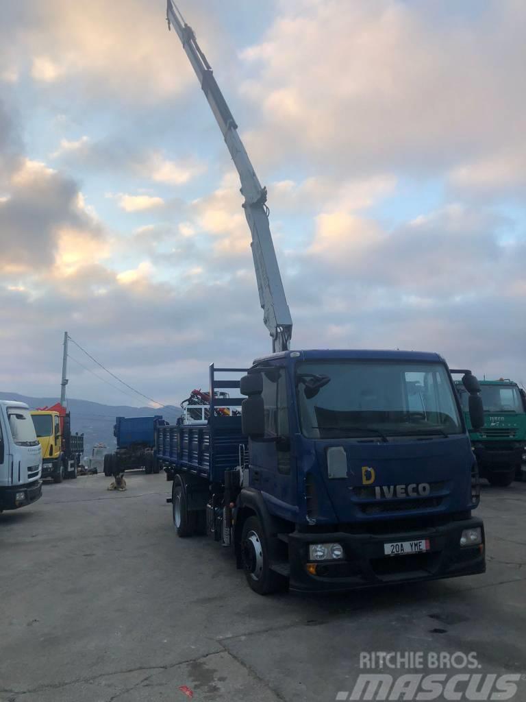 Iveco Eurocargo 120 E25 Truck mounted cranes