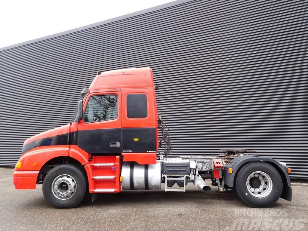 Volvo NH 12.460 / 4x2 / GLOBETROTTER / MANUAL GEARBOX Prime Movers