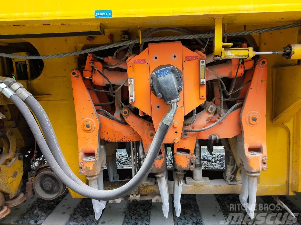  Plasser and Theurer 109-32S Tamper Rail Maintenance