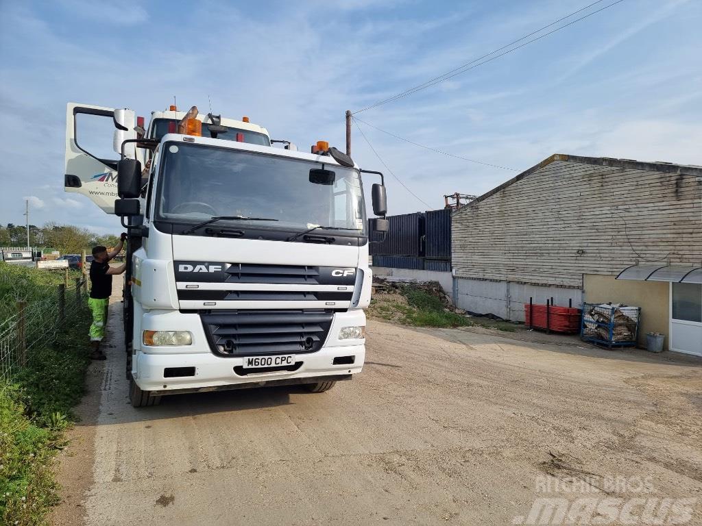 DAF CF85.380 plant lorry with crane Truck mounted cranes