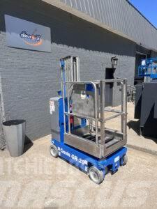 Genie GR-20 Runabout Used Personnel lifts and access elevators