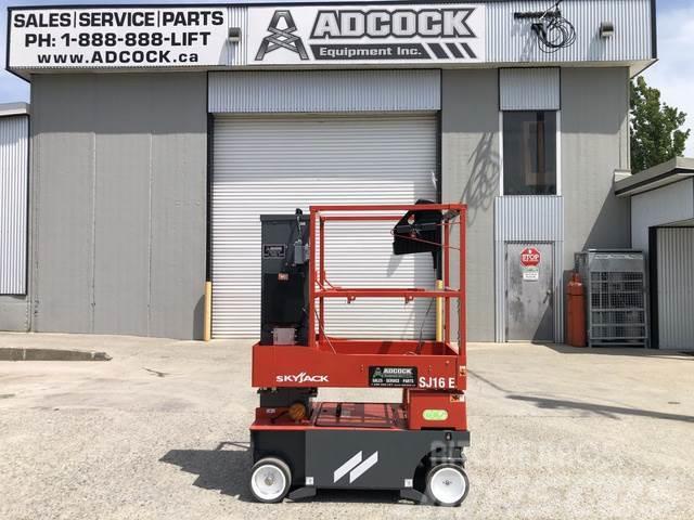 SkyJack SJ16 E Vertical Mast Lift Used Personnel lifts and access elevators