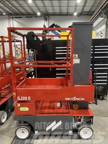 SkyJack SJ20 E Vertical Mast Lift Used Personnel lifts and access elevators