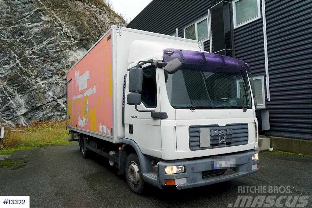 MAN TGL 8.210 Box truck w/ Zepro Lift Box trucks