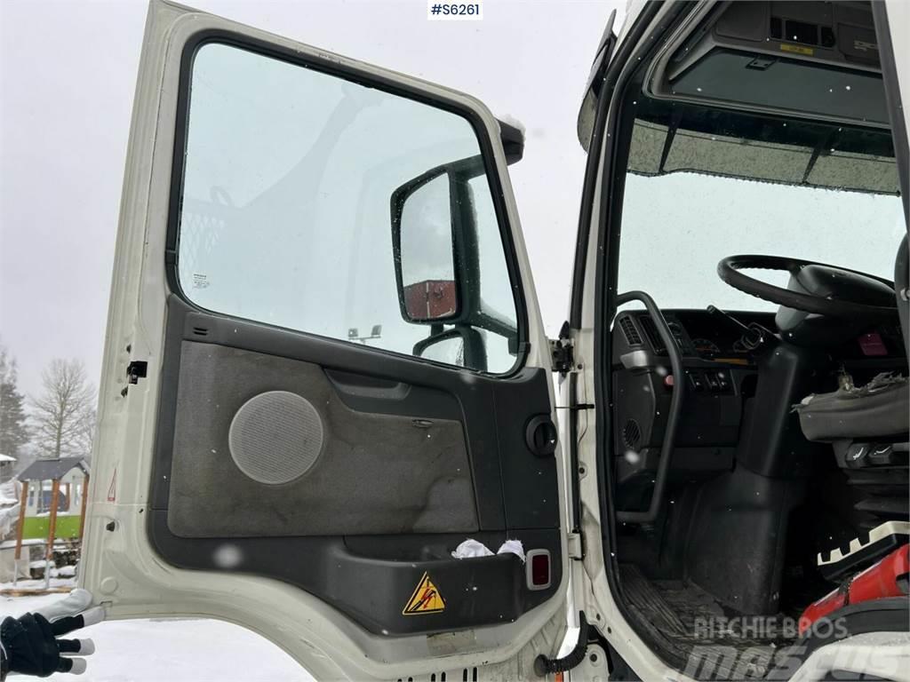 Volvo FM9 300 Truck mounted cranes