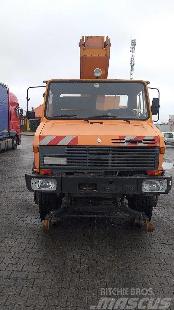  PODNOŚNIK KOSZOWY UNIMOG 427/21 POJAZD DWUDROGOWY Truck mounted platforms
