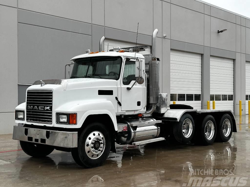 Mack CH 613 Prime Movers