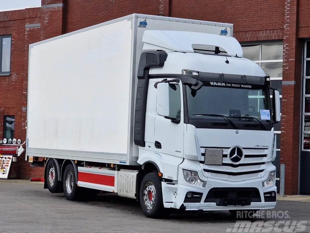 Mercedes-Benz Actros 2551 Streamspace 6x2 - Box with side doors Box trucks