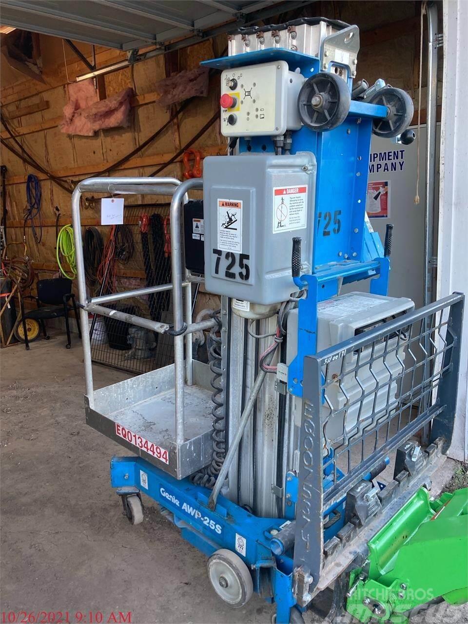 Genie AWP25S Used Personnel lifts and access elevators