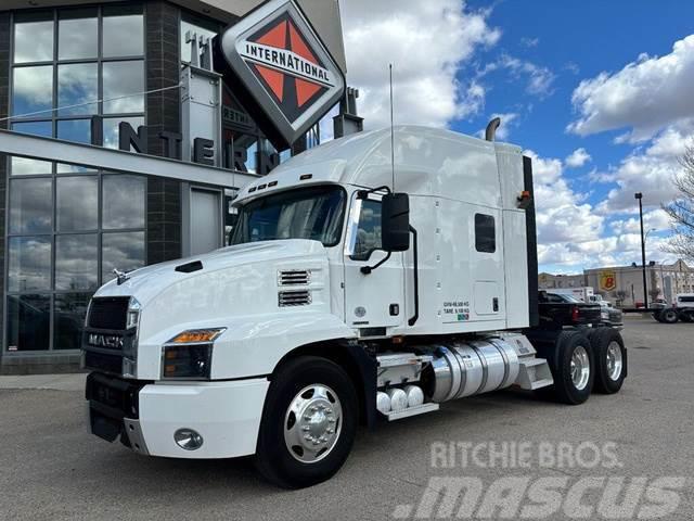 Mack AN64T 6X4 Prime Movers