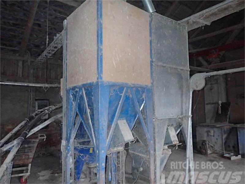  - - -  Færdigvarer siloer fra 1-2 ton Silo equipment
