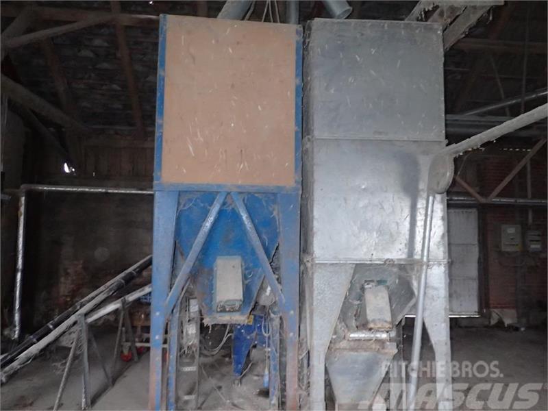  - - -  Færdigvarer siloer fra 1-2 ton Silo equipment