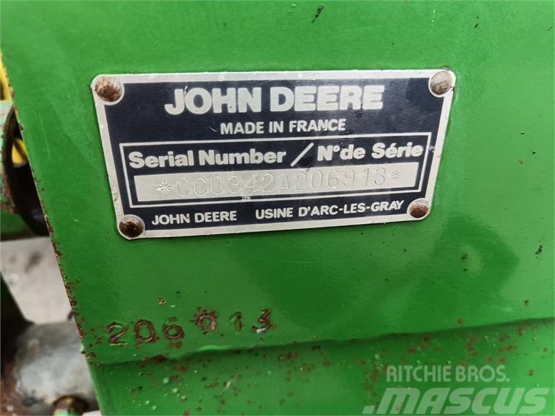 John Deere 342 A småballepresser Farm machinery