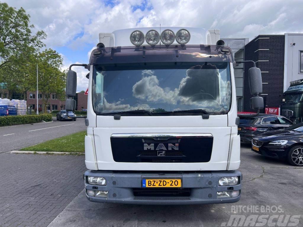 MAN TGL 12.220 4X2 EURO 5 - 12 TONS + DHOLLANDIA Box trucks