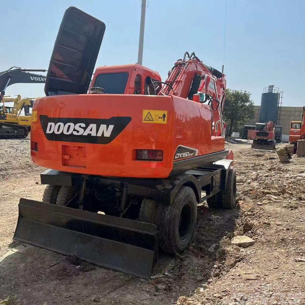 Doosan DH 150 Wheeled excavators