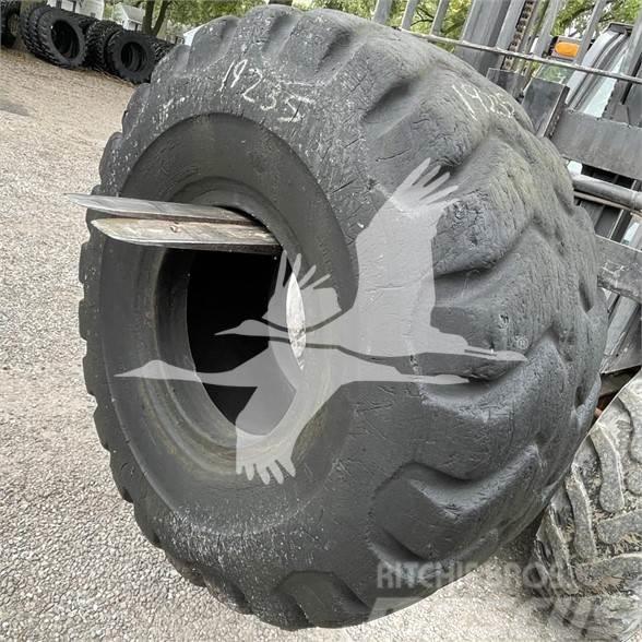 Firestone 26.5x25 Tyres, wheels and rims