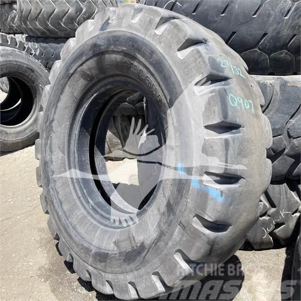  MAGNA 18.00X33 Tyres, wheels and rims