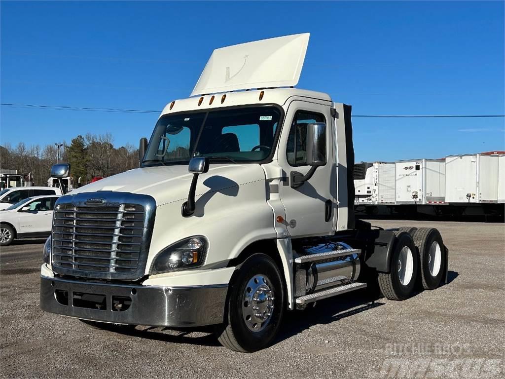 Freightliner CASCADIA Prime Movers