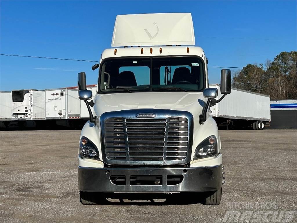 Freightliner CASCADIA Prime Movers