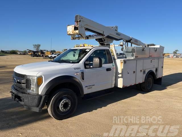 Ford F-550 XL Truck mounted platforms