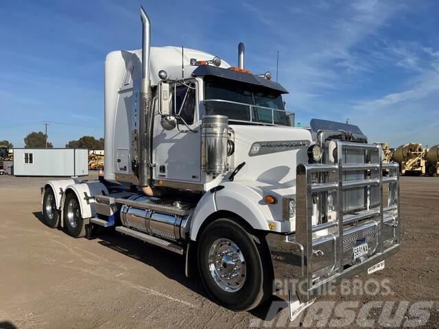 Western Star 4800FXC Stratosphere Prime Movers